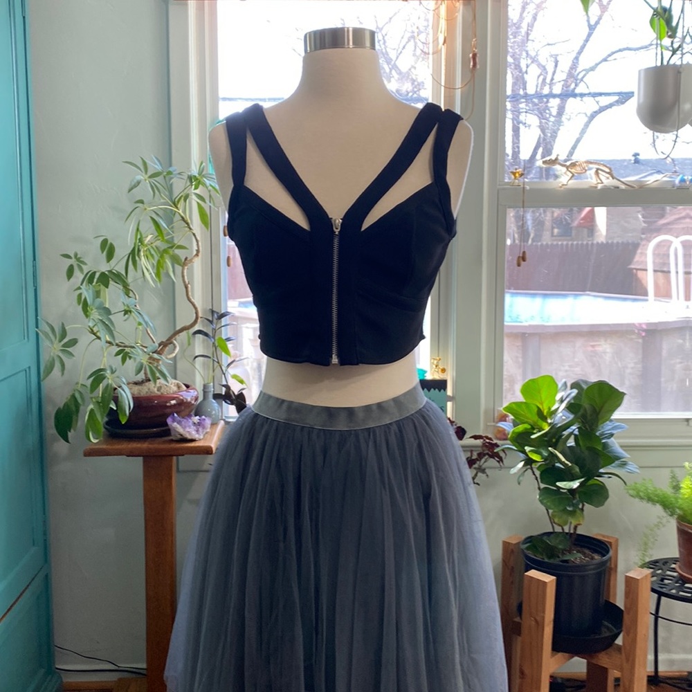 Love Culture medium zip up cropped bustier size medium